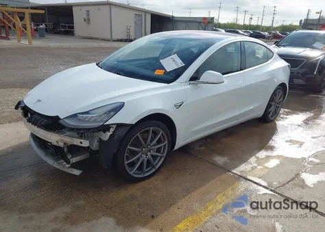 2018 Tesla Model 3 Long Range/Mid Range из США, поврежденный, VIN 5YJ3E1EA6JF032704
